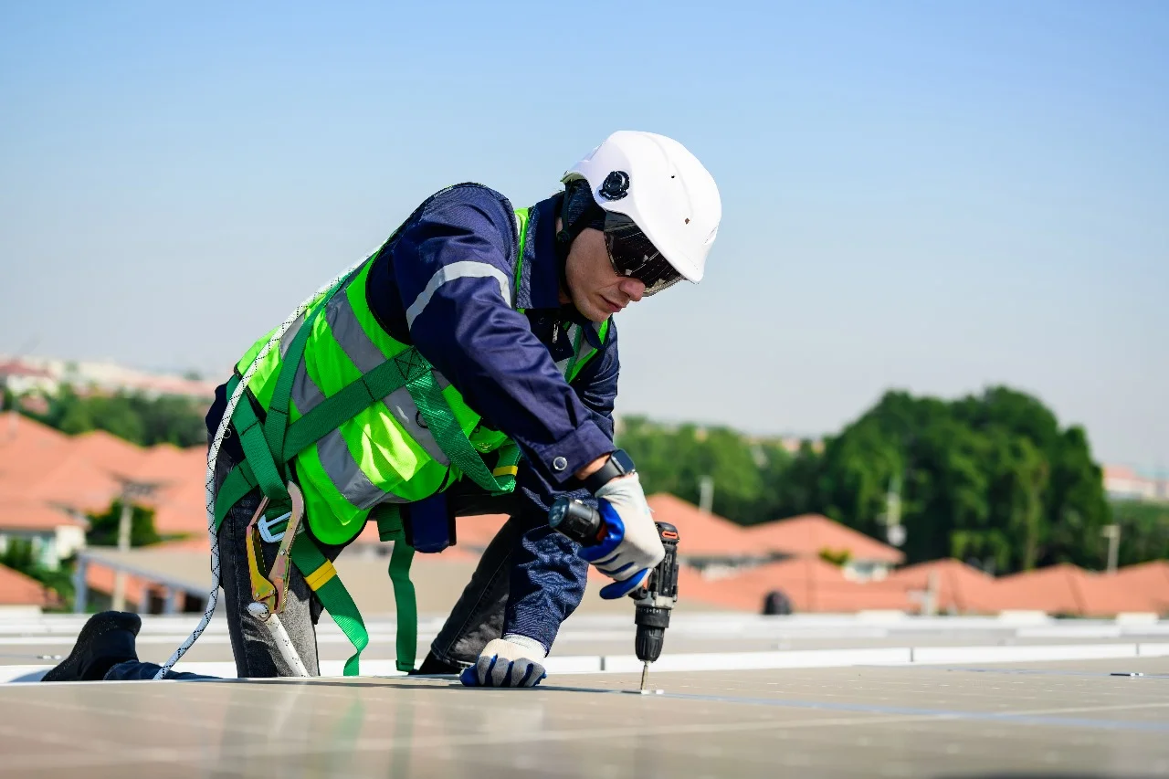 Licensed roofing contractor performing an insured roofing project in Orlando, FL. Ensuring safety and compliance with licensed and insured roofing standards in Orlando, Florida. 